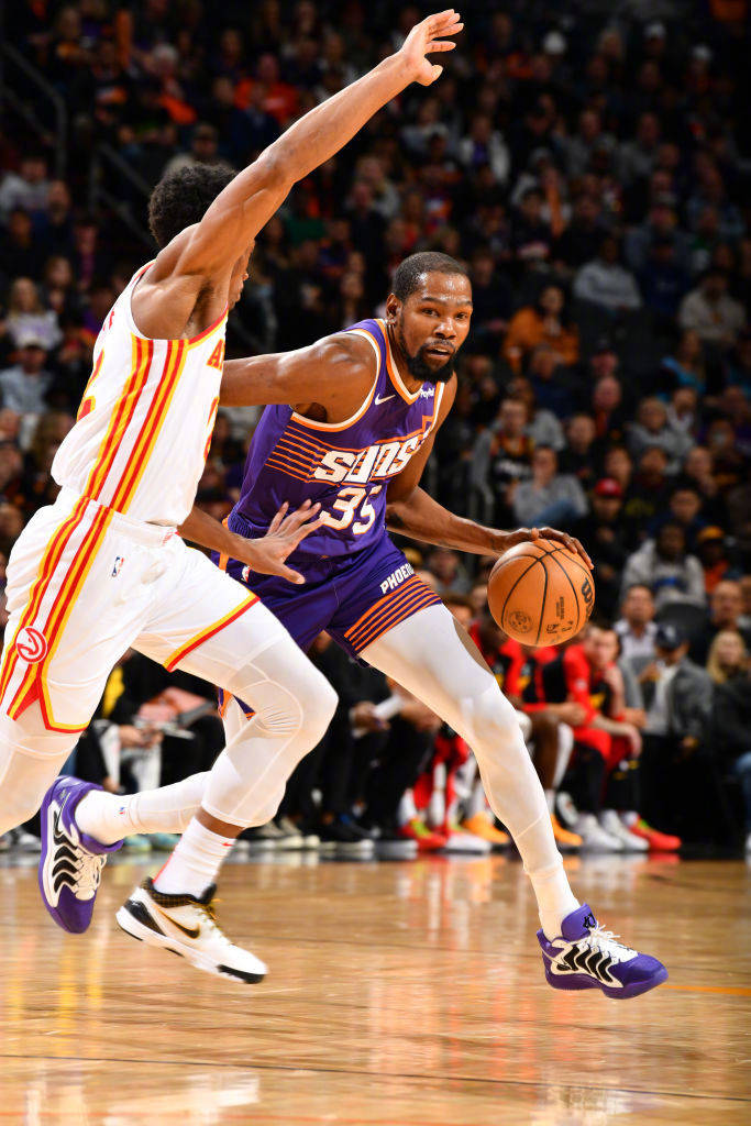 包含勇士力克老鹰，后卫整体发挥亮眼，领先对手一步的词条